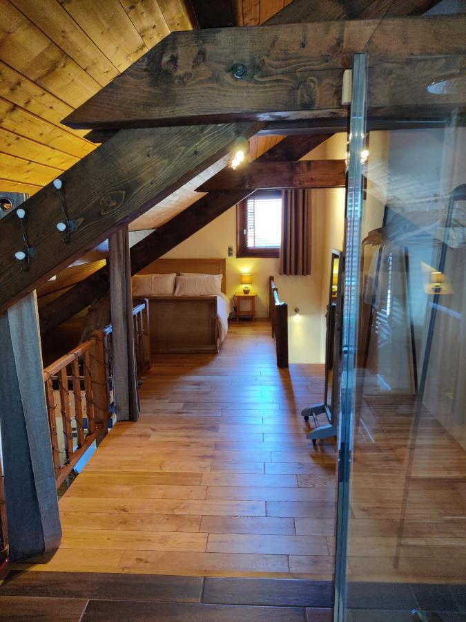 Spacious Ski Chalet In Traditional French Village, Sleeps 8, Four Star With Fibre Broadband Абонданс Экстерьер фото