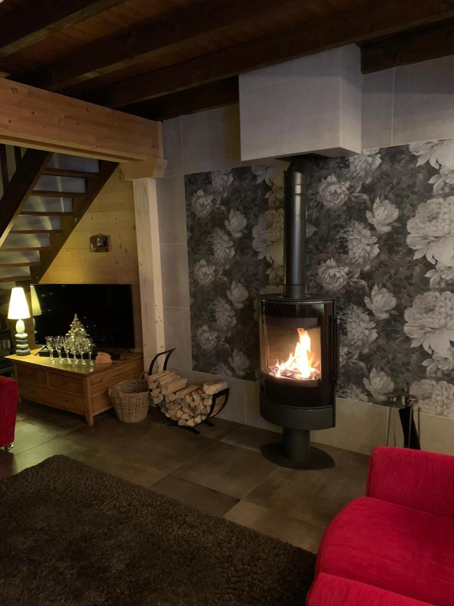 Spacious Ski Chalet In Traditional French Village, Sleeps 8, Four Star With Fibre Broadband Абонданс Экстерьер фото